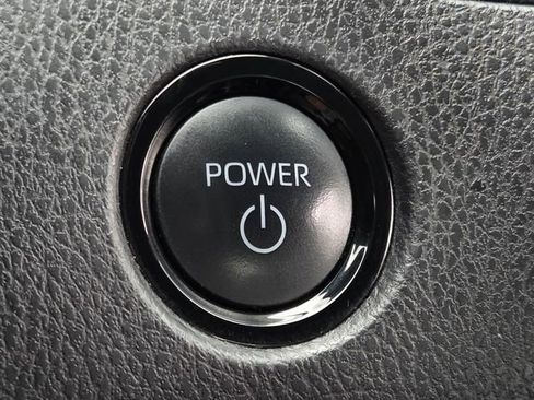 Used 2025 Toyota Camry SE FWD image 25