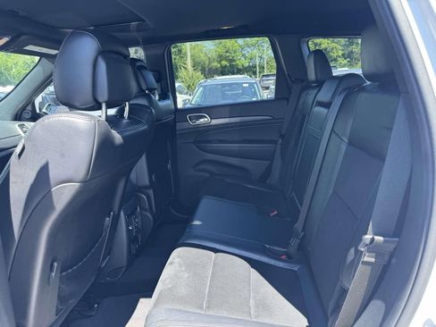 Used 2015 Jeep Grand Cherokee Altitude AWD/4WD image 14
