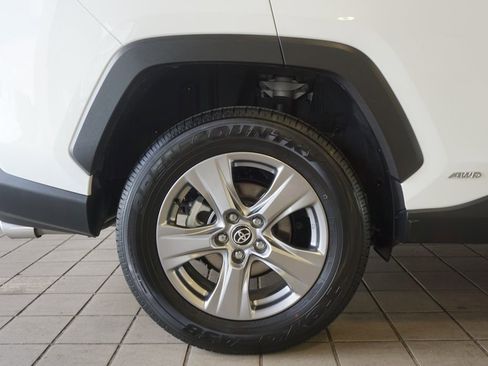 Certified 2025 Toyota RAV4 LE AWD/4WD image 30