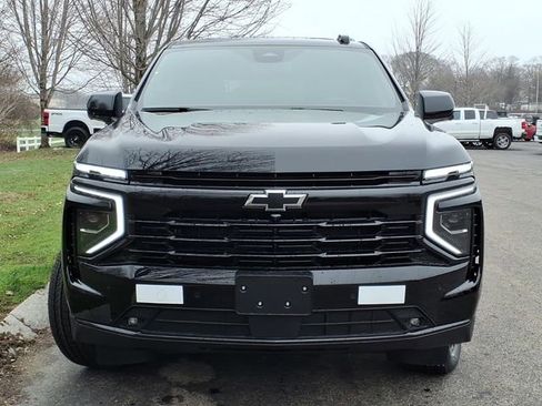 New 2026 Chevrolet Suburban RST w/ Comfort Package AWD/4WD image 2