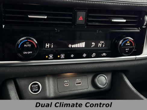 Certified 2021 Nissan Rogue SV image 10