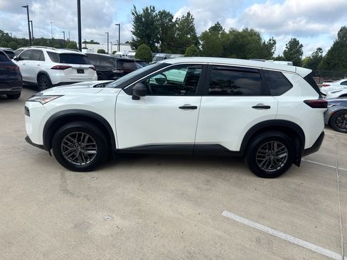 Used 2021 Nissan Rogue S FWD image 7