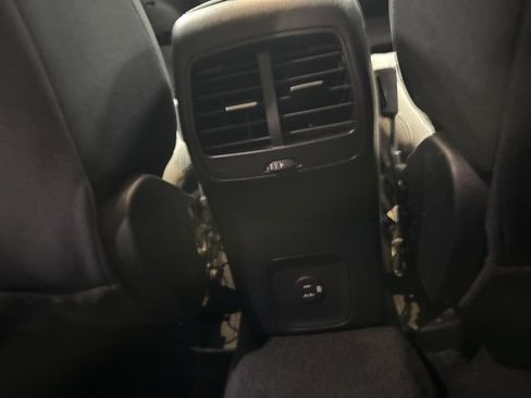 Certified 2024 Toyota Corolla Cross XLE image 50