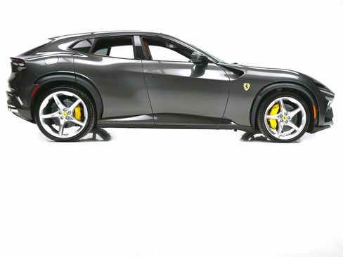 Used 2024 Ferrari Purosangue image 9