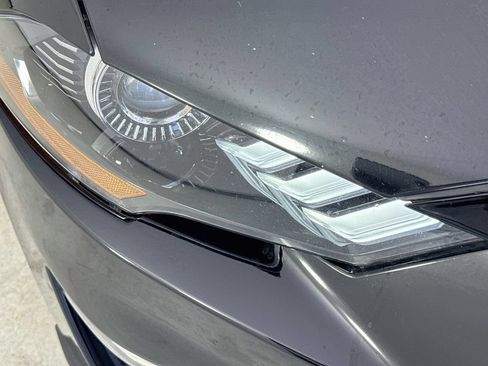 Used 2018 Ford Mustang GT Premium RWD image 36
