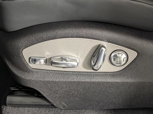 New 2026 Porsche Macan GTS AWD/4WD image 29