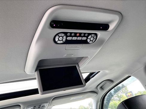Used 2015 Honda Pilot Touring image 36