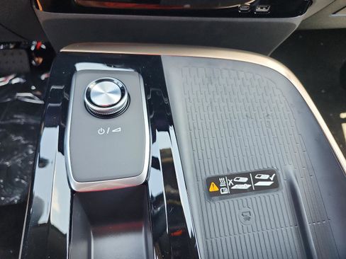 New 2025 Buick Enclave Avenir w/ Super Cruise Package image 16