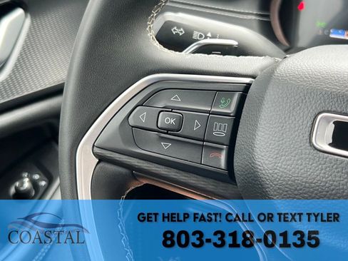 Used 2023 Jeep Grand Cherokee L Laredo RWD image 33