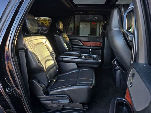 Used 2020 Lincoln Navigator L Reserve image 27