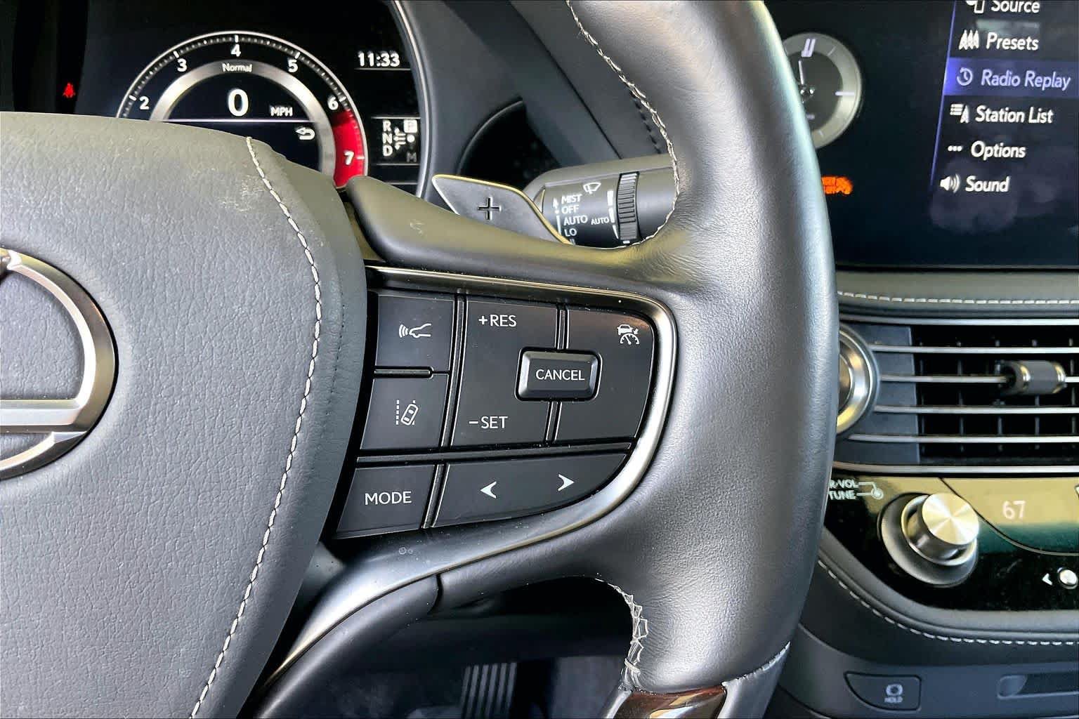 Used 2022 Lexus LS 500 w/ Interior Upgrade Package RWD image 22
