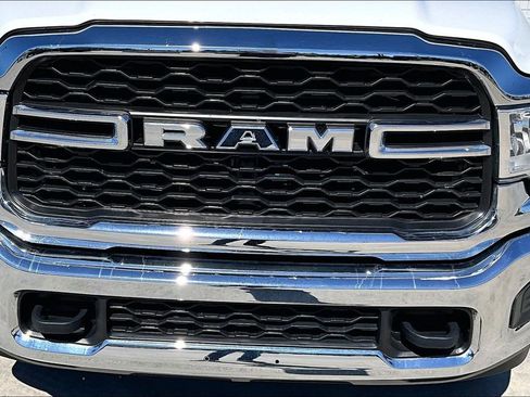 Used 2022 RAM 2500 Tradesman w/ Chrome Appearance Group image 30