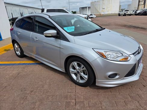 Used 2014 Ford Focus SE FWD image 3