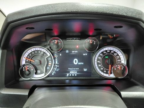 Used 2022 RAM 1500 Classic SLT w/ Electronics Group AWD/4WD image 25