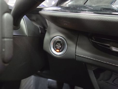 Used 2023 Buick Envision Avenir AWD/4WD image 18