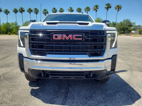 New 2026 GMC Sierra 2500 Pro w/ Convenience Package AWD/4WD image 3