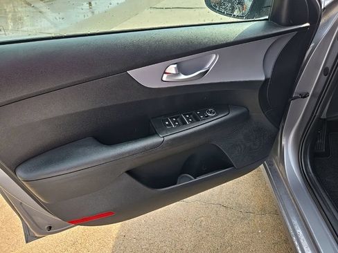 Used 2024 Kia Forte LXS w/ LXS Technology Package FWD image 28