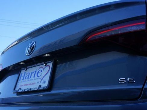 Certified 2023 Volkswagen Jetta SE w/ Panoramic Sunroof Package image 46