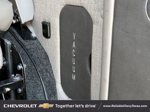 Used 2022 GMC Savana 2500 Extended w/ Enhanced Convenience Package image 40