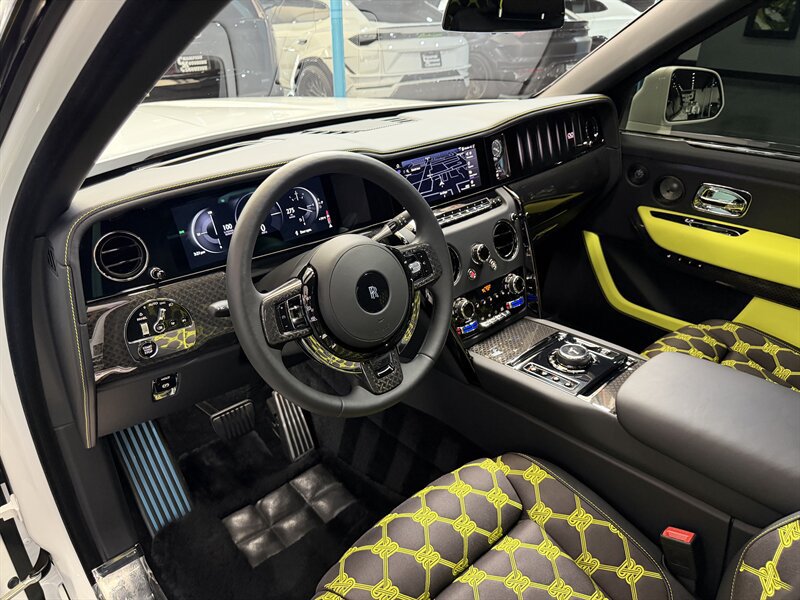Used 2025 Rolls-Royce Cullinan Black Badge AWD/4WD image 13
