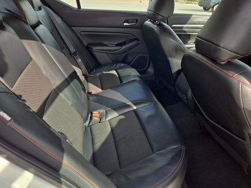 Used 2025 Nissan Altima 2.5 SR image 29