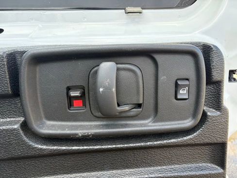 Used 2024 GMC Savana 2500 w/ Driver Convenience Package image 6