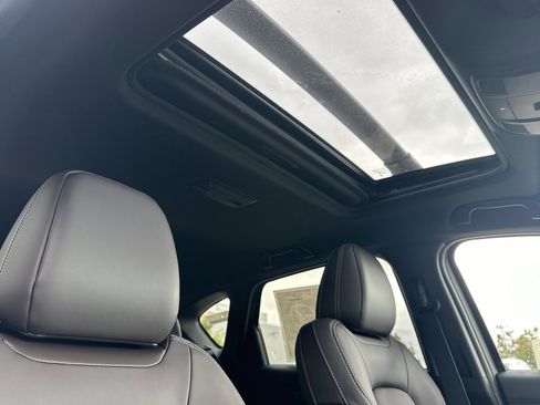 New 2025 MAZDA CX-5 Signature image 19