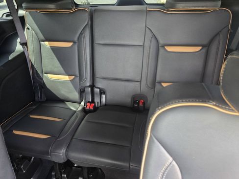 Used 2024 GMC Yukon AT4 w/ Technology Package AWD/4WD image 12