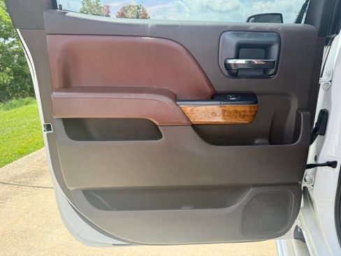 Used 2015 Chevrolet Silverado 2500 High Country w/ Duramax Plus Package AWD/4WD image 11