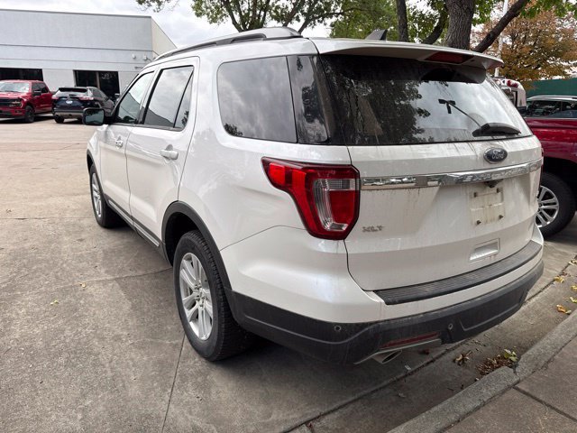 Used 2018 Ford Explorer XLT AWD/4WD image 11