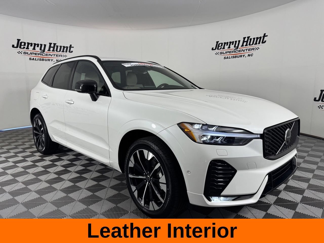 Used 2026 Volvo XC60 B5 Plus AWD/4WD image 6