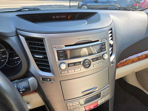 Used 2011 Subaru Outback 2.5i Limited AWD/4WD image 26