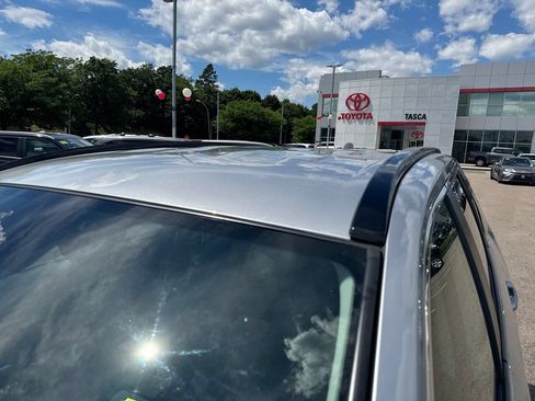 Used 2025 Toyota RAV4 XLE AWD/4WD image 44