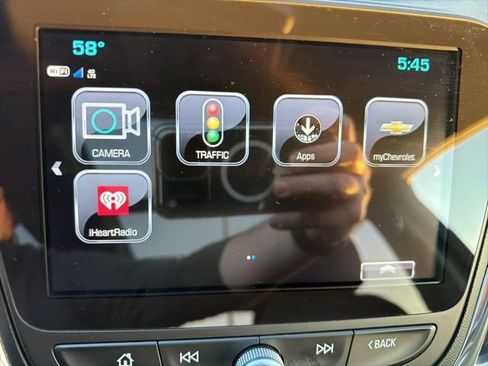 Used 2018 Chevrolet Equinox Premier image 30