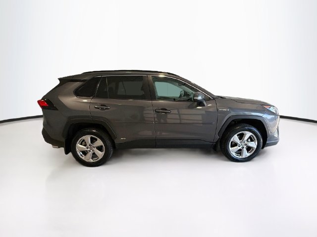 Used 2021 Toyota RAV4 XLE Premium AWD/4WD image 7