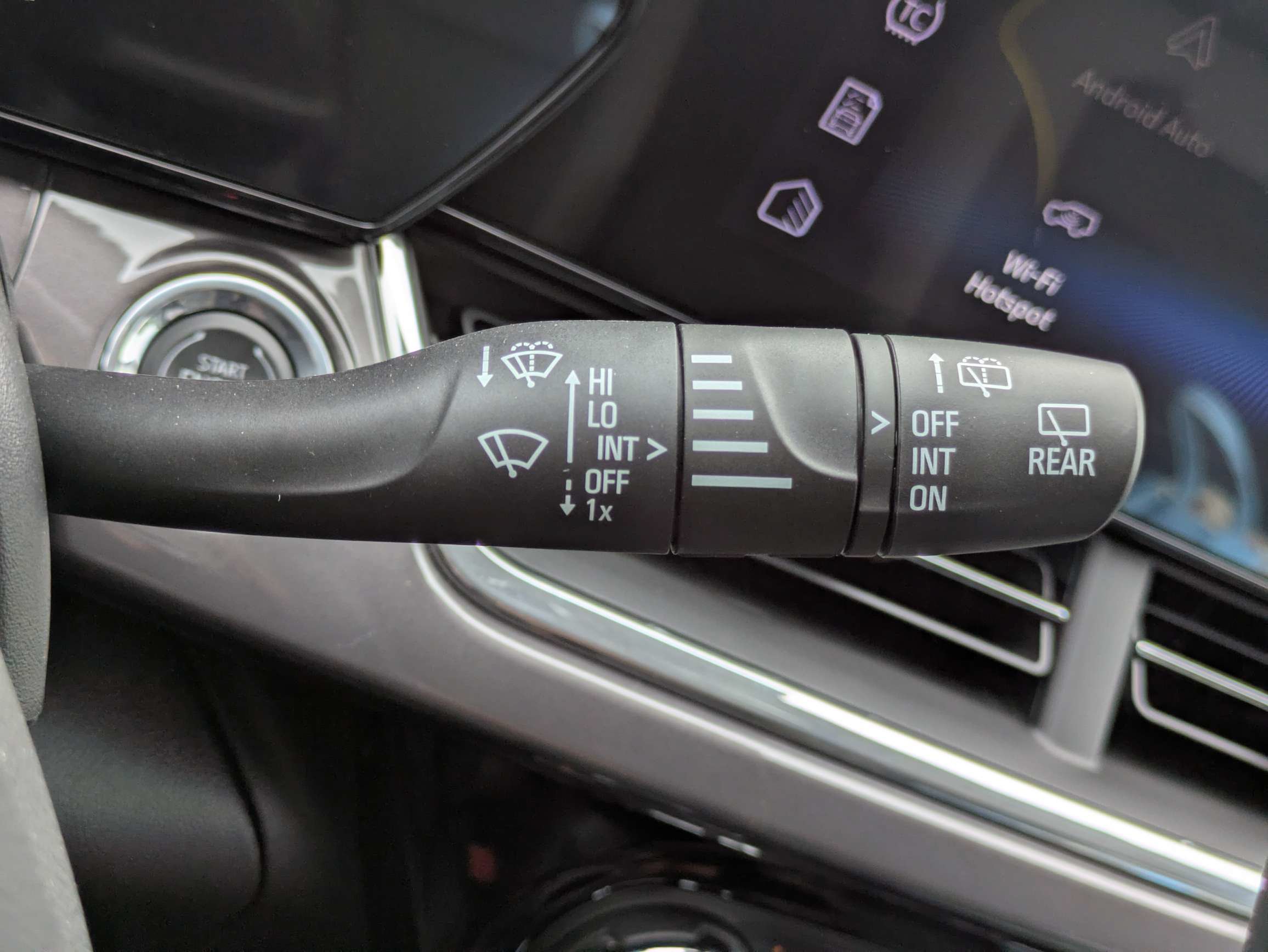 New 2026 Chevrolet Trax ACTIV w/ Driver Confidence Package FWD image 17