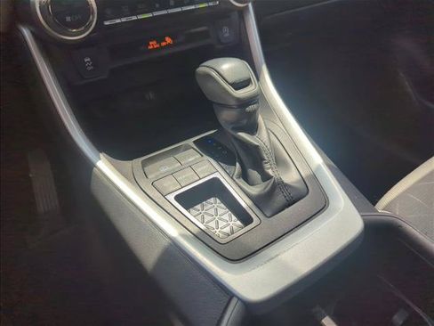 Certified 2025 Toyota RAV4 XLE w/ Convenience Package FWD image 17