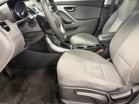 Used 2016 Hyundai Elantra SE w/ Option Group 02 image 11