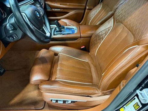 Used 2018 BMW 750i xDrive AWD/4WD image 23