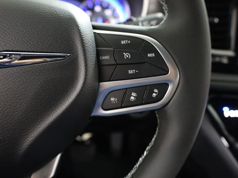 New 2026 Chrysler Pacifica Select image 10