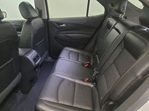 Used 2020 Chevrolet Equinox LT w/ Sport Edition image 18