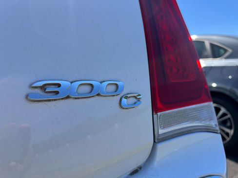 Used 2015 Chrysler 300 C AWD/4WD image 5