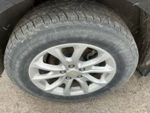 Used 2019 Chevrolet Equinox LT w/ Driver Convenience Package image 10