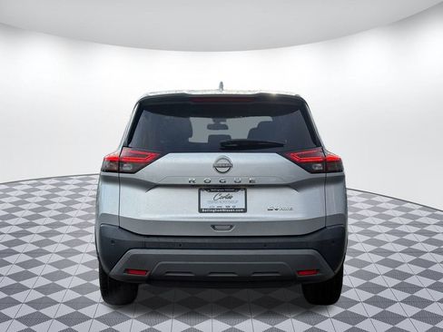 Used 2022 Nissan Rogue SV image 6