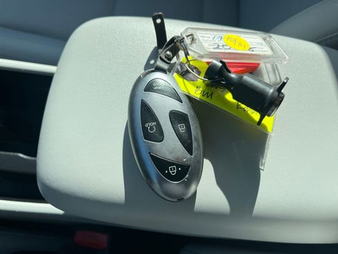 Used 2025 Hyundai Kona SEL image 22