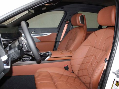 New 2025 BMW 760i xDrive 760i xDrive Sedan image 12