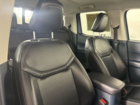 Used 2024 Ford Maverick Lariat w/ Black Appearance Package image 27