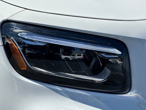 Used 2026 Mercedes-Benz GLB 250 image 11