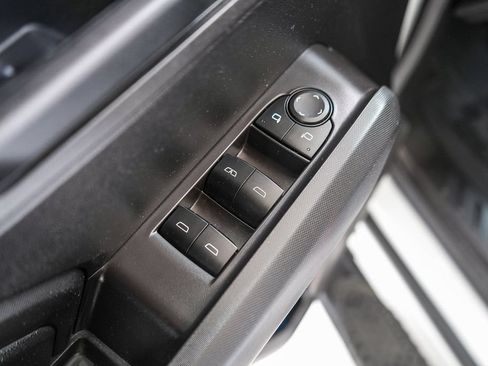 Used 2025 Chevrolet Colorado Trail Boss AWD/4WD image 19
