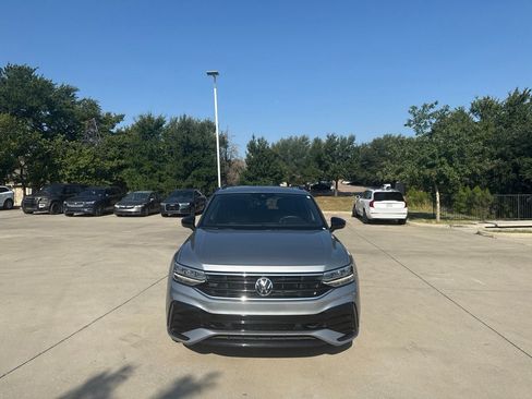 Used 2023 Volkswagen Tiguan SE R-Line FWD image 2